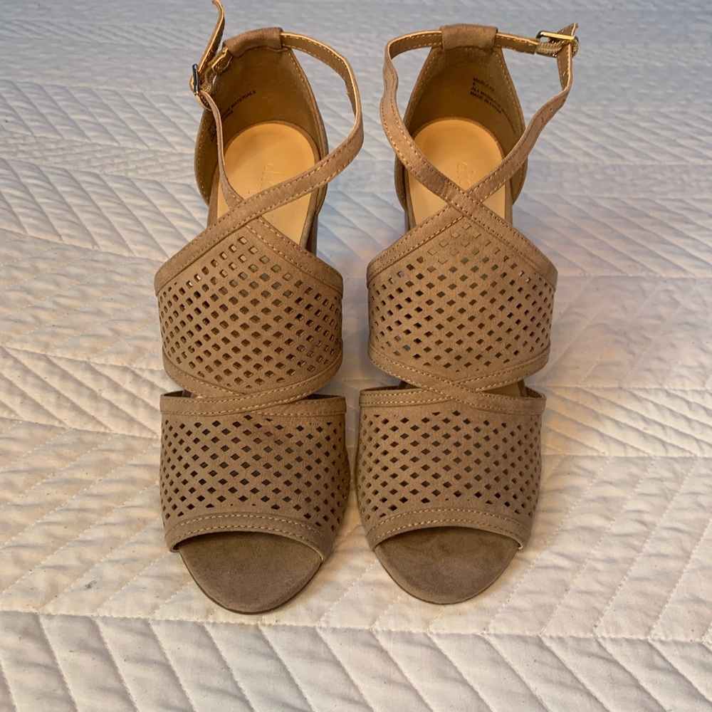 Heels - Picture 2 of 2